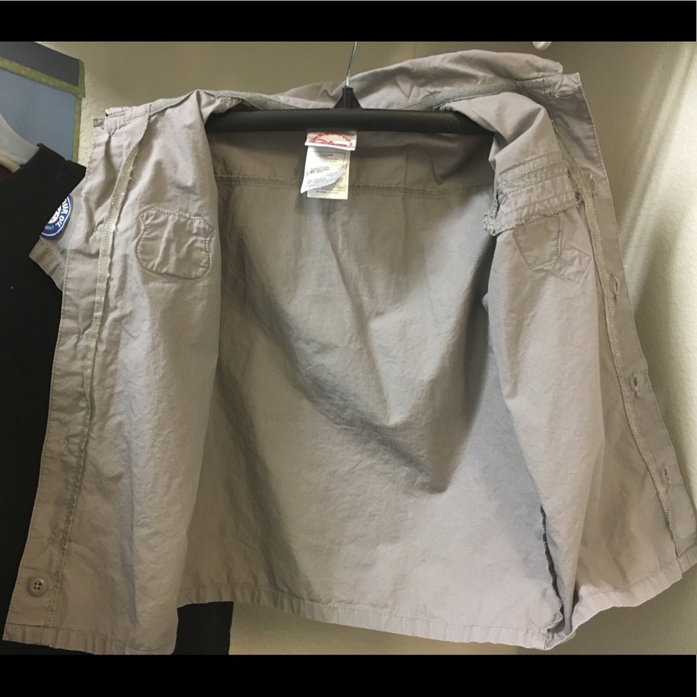 Handy Manny collared shirt in gray Like New tools motorcycle shop boys Disney 5T - Picture 8 of 16